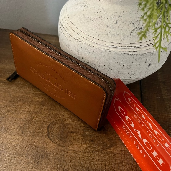 Coach Accordian Wallet - Picture 3 of 10